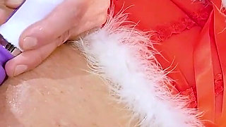 Lolahoop Is Back for Christmas