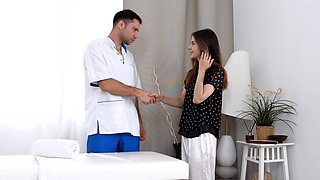 Beautiful babe came for a massage and got anal