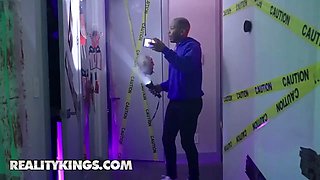 Reality kings - sisi rose and Anna Claire clouds corner Ricky Johnson for a haunted mansion three-way