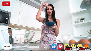 Stepsis cooking hot muffin for stepbro