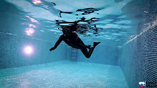 Underwater Giantess Hunts & Claims Her Tiny Prey