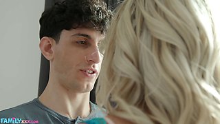 Surprised Stepsister Kelsey Kane Sweetens the Deal