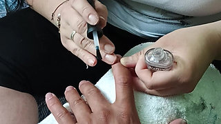 I Can't Oppose Touching the Manicurist's Tits
