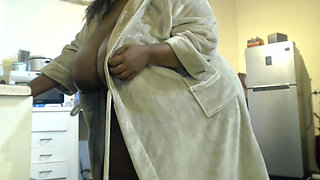 Lactating BBW Pussyplay and Titsplay
