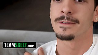 Crazy stepsis luna bbunny gives massage that turns into wild screw sesh