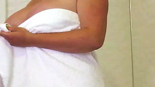 Big Boobs Blonde BBW Gets Pussy Wet, Loves Dildo and Huge Cock Fucking