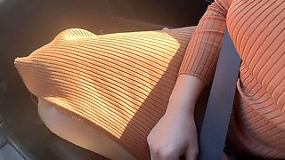 (ITA) ITALIAN GIRLFRIEND CHEATS on her partner in the CAR with his friend