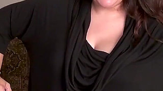 American BBW MILF Nicolette Parsons Rubs Her Nyloned Clit