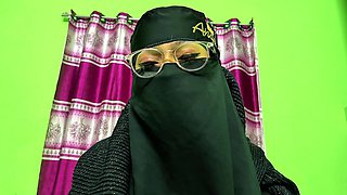 Aunty You're so Sexy and Your Figure Is Look Like Sanny Leone