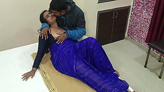 Desi Kavita Bhabhi Fuck in Hotel in Saree