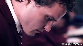 Dee Williams Gets Group Nailed By Her Students