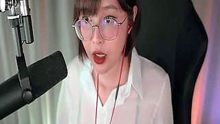 Japanese teen pussy pleased through panties
