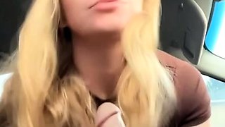 Kay Hansen Blows Her BF’s Cock In His Car Onlyfans Video