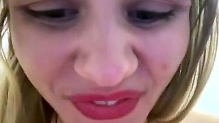 Russian camwhore Baravisha in a mall, toilet