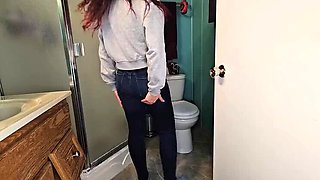 Nerdy Faery Peeing in Tight Jeans - Canadian Babe Solo Pissing Fetish HD