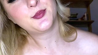 Shaved pussy blonde Tasha Reign with big boobs goes solo