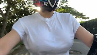 Picking up my favorite client from DIDI Without a bra, I Convince him and I suck it!