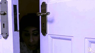 SAHARA KNITE - Bad Girl Answers To Auntie