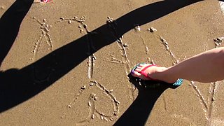 Hot Nude Amateur MILFs Beach Voyeur Close Up Pussy