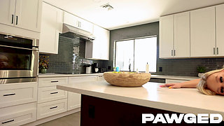 PAWG Vanna Rose Rides BBC in Kitchen