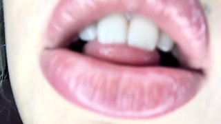 Blonde teen Sierras first erotic masturbation video
