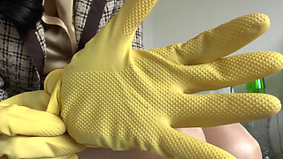 At Easter, the Sperm Will Be Pumped Out! Even with Milking Gloves if Necessary! Lady Victoria Valente