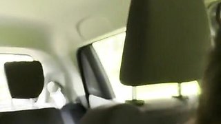 Nos Excita Escuchar El Sonido Del Carro, Besarnos, Tocarnos Las Tetas Y Tener Orgasmos
