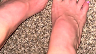 Veiny Feet After Shower - Silent Tease by Ivys Feet Footivities