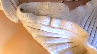 Close up solo beauty toying ass