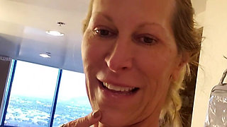 MILF Camgirl Jess Ryan Ass Shaking N Striptease