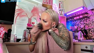 Perfect blond making solo masturbation