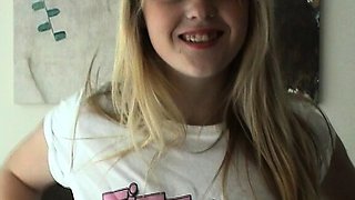 Video Mom Daughter big boobs striptease masturbation