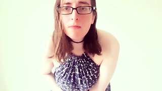 Small titted slut wanks toys