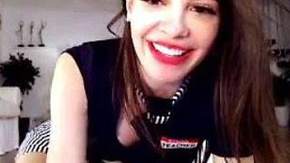 Amateur Webcam Teen Flashes Masturbates