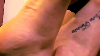 Sheela Sinner Foot Worship Barefoot Kissing Smelling Foot Fetish Socks Smelling