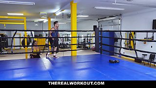 Big hooter cougar sucks off a muscle stud in the fitness