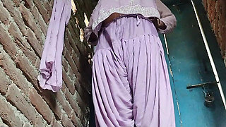 Desi Aunty's Big Boobs Pressed While Changing Clothes