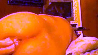 Fisting My Mature Girl on Webcam