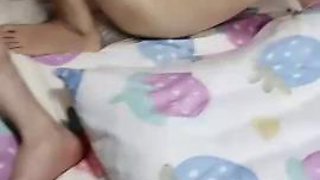 A man fights with two beautiful young women while masturbating, and the woman is on top having sex: Big Tits, Cumshot  Asian Porn