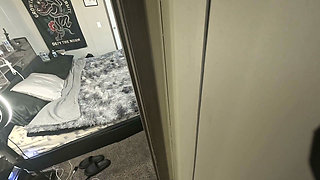 Peeper Creeper Ep 1 Monster in the Closet
