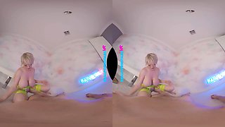 Naughty America - Sexy blonde Dee Williams finally has you in her grasp and won't let you go until y