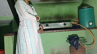 Chubby Big Ass Desi Bhabhi Step Maa Fucked by Harami Devar in Kitchen