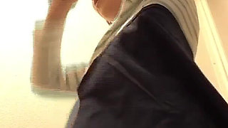 Flat Chest Shaved Pussy Niece’s Secret Bathroom Sex Tape -2