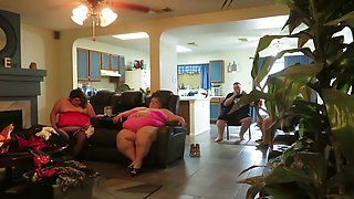 Ssbbw Lucki Lexxi's Sub on put her shoes