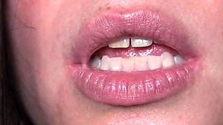 Jasmin Jai Studios - Big Lips And Wet Lip Gloss