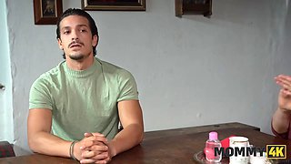 Mommy4k. naive gf was waiting for a boyfriend while he was fucking her mummy at the kitchen