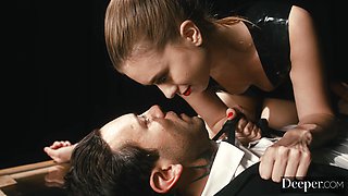 Small Hands fucked beauty Jill Kassidy with trimmed pussy