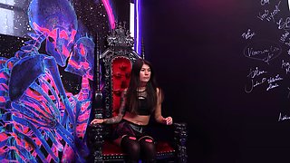 Tattooed Babe Charlotte Mae Gets Fucked After A Photoshoot