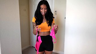 Naughty Babe Ameena Green Offers Her Pussy To Horny Guy