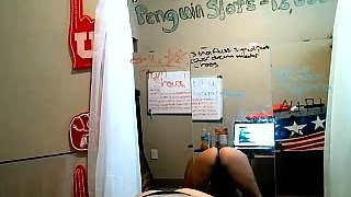 Hot amateur webcam teen masturbates for their fans